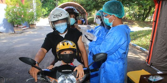 Proses Cepat, Banyuwangi Luncurkan Vaksinasi Covid-19 Drive Thru