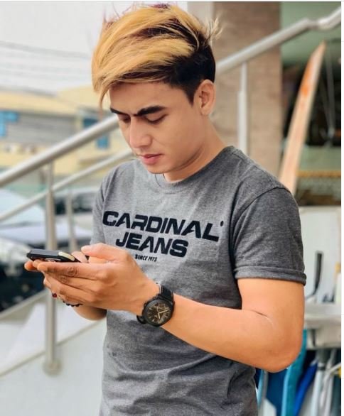 charly rambut