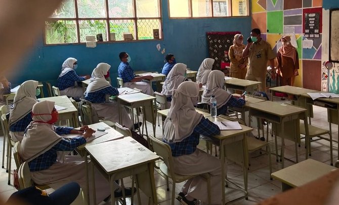 33 smp di cilegon laksanakan kegiatan belajar tatap muka