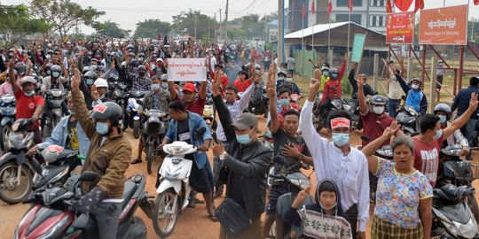Dua Jurnalis Myanmar Divonis Dua Tahun Penjara karena Liput Demo Anti Kudeta