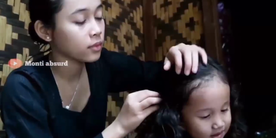 Potret Kakak Beradik Cantik Jadi 'Artis' Baduy, Memesona nan Anggun