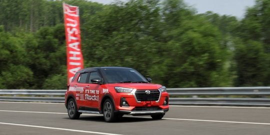 Top Speed Daihatsu Rocky Bisa Tembus 150 Km per Jam!