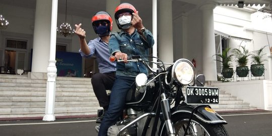 Dibonceng Ridwan Kamil Naik Motor, AHY Bernostalgia Keliling Kota Bandung