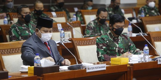 DPR: Kenapa Menhan dan TNI Tertutup Soal Pembelian Alutsista?