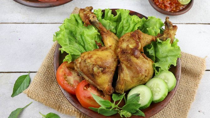 15 Resep Ayam Goreng Khas Indonesia Mulai Ayam Goreng Kalasan Sampai Ayam Tangkap Merdeka Com