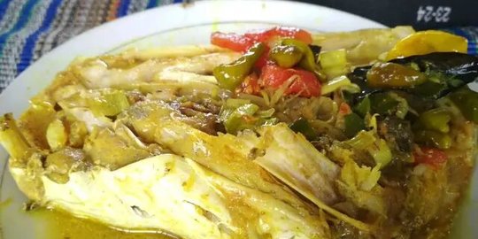 Menikmati Lezatnya Pindang Gombyang, Kuliner Kepala Ikan Pedas & Gurih asal Indramayu