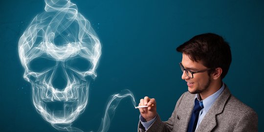 Perokok Berisiko Lebih Parah Mengalami Infeksi COVID-19