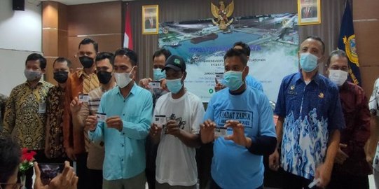 Nelayan di Cirebon Kini Punya Kartu E-Pas Kecil, Bisa Digunakan untuk Asuransi