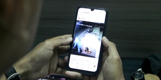 Warga Klaten Terekam CCTV Aniaya Istri Siri di Malang