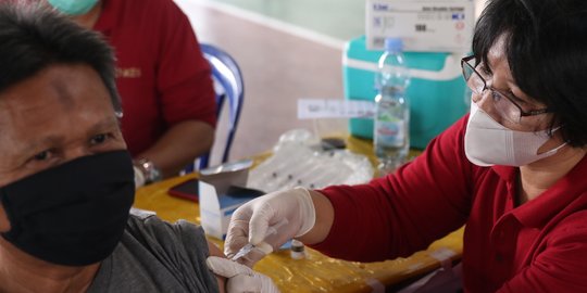 Ahli Virologi Sebut Semua Vaksin Covid 19 Sudah Diuji Dan Aman Digunakan Merdeka Com