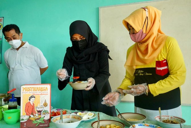 bupati banyuwangi kenalkan sosok bung karno ke pelajar sd lewat kuliner
