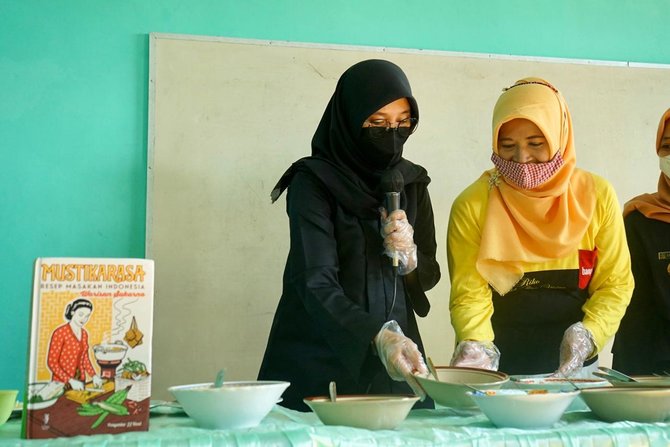 bupati banyuwangi kenalkan sosok bung karno ke pelajar sd lewat kuliner