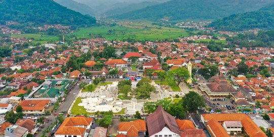 Ingin Mengembangkan Wilayah, Bupati Sumedang Minta Bantuan Menko Luhut