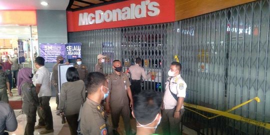 Buntut Kerumunan Penyerbu Promo BTS Meal, McDonald's Gambir Disanksi & Disegel Polisi