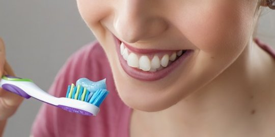 Lebih Baik Mana, Menyikat Gigi Sebelum atau Sesudah Sarapan?