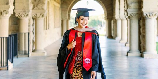 Potret Maudy Ayunda Lulus S2 di Stanford University, Najwa Shihab Sampai Komentar