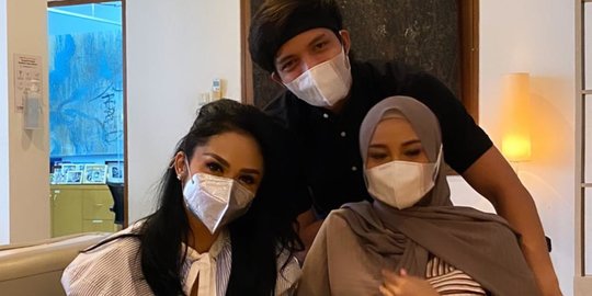 Doa Menyentuh Krisdayanti Untuk Aurel Hermansyah yang Kini Mantap Berhijab