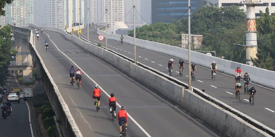 Pengguna Road Bike di Uji Coba JLNT Kampung Melayu-Tanah Abang Meningkat