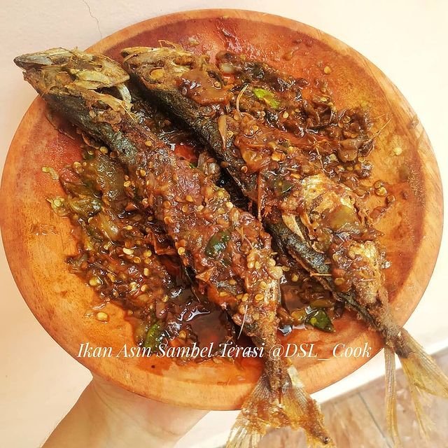 olahan ikan asin pedas