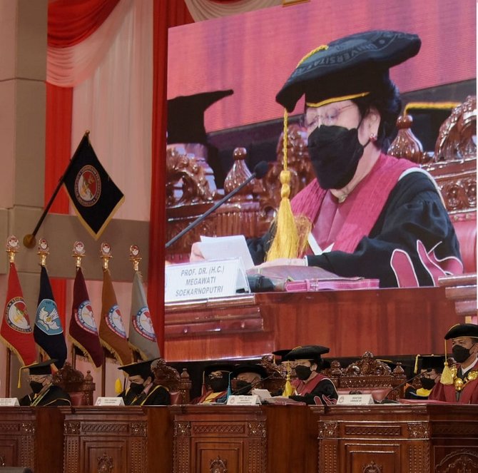 ridwan kamil hadiri sidang senat terbuka pengukuhan gelar profesor megawati