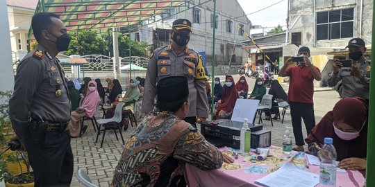 150 Santri Ponpes di Pekanbaru Jalani Vaksinasi Covid-19