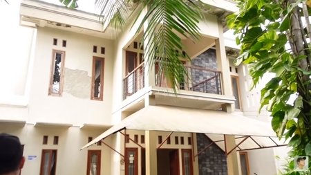 intip rumah baru arya saloka yang akan direnovasi bergaya amerika mewah dua lantai