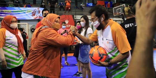 Menaker Ida: Perselisihan Pekerja-Pengusaha Bisa Diselesaikan di Lapangan Futsal