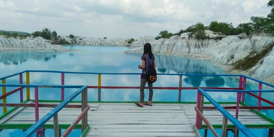 Pesona Danau Kaolin di Bangka Belitung, Biru Menawan Bekas Pertambangan
