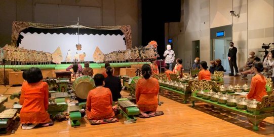 Lestarikan Budaya Wayang dan Gamelan Jawa di Jepang