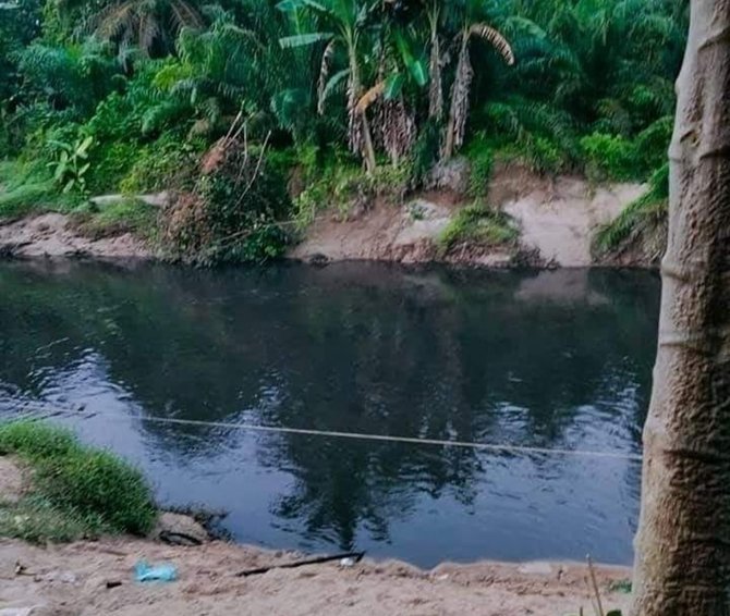 viral air sungai di labura hitam diduga tercemar limbah begini penampakannya