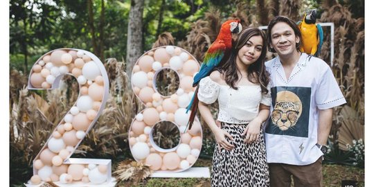 5 Potret Ulang Tahun Jordi Onsu ke-28, Usung Tema Unik 'Jungle & Safari'