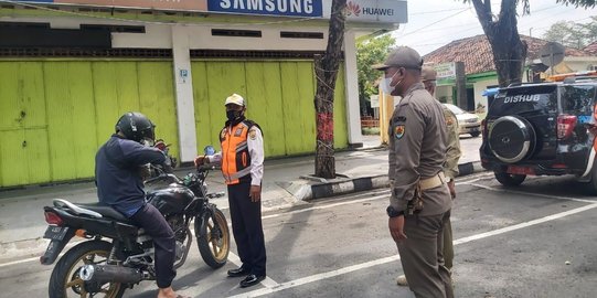 Bak Kota Mati, Begini Suasana "Lockdown" di Grobogan - Vimarsana News