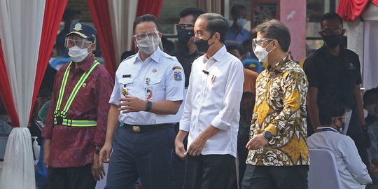 Anies Sanggupi Target Jokowi Vaksinasi 7,5 Juta Warga DKI Hingga Akhir Agustus