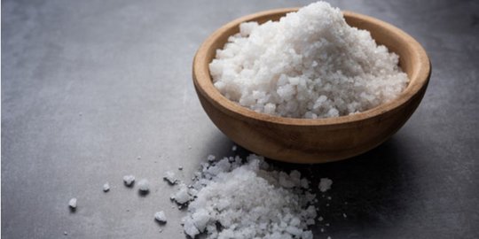 6 Manfaat Garam Epsom untuk Kesehatan Kaki, Bantu Proses Detoksifikasi