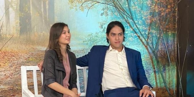 Main Bareng di Buka Harian Seorang Istri, Ini Potret Kompak El Rumi dan Zoe Abbas