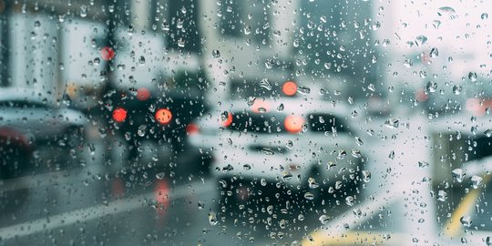Prakiraan Cuaca Jakarta Rabu 16 Juni 2021, Waspada Hujan Petir dan Angin