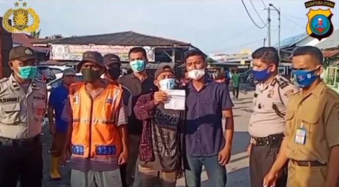 palak uang parkir rp25 ribu ke warga begini nasib pelaku pungli di medan