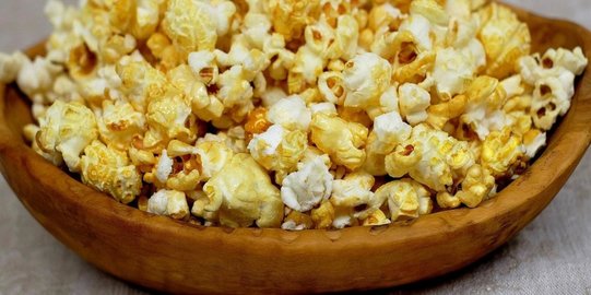 Cara Membuat Popcorn Caramel ala Rumahan, Lezat dan Mudah Dibuat