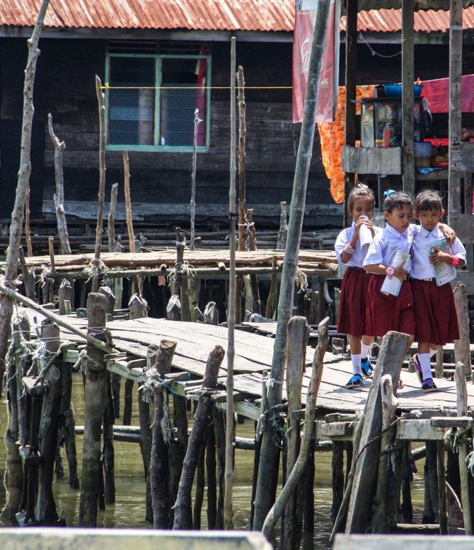 sekolah di kampung nelayan belawan