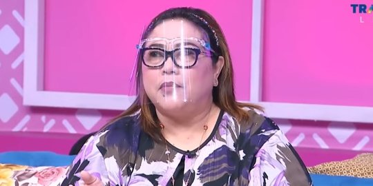 Kenang Masa Kecil, Nunung Pernah Jadi Perawat Makam untuk Bertahan Hidup