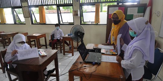 Kasus Covid-19 Naik, Pelaksanaan Uji Coba PTM di Jakarta Ditunda Sementara