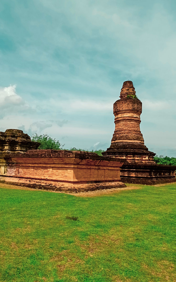 candi muara takus candi tertua di sumatera