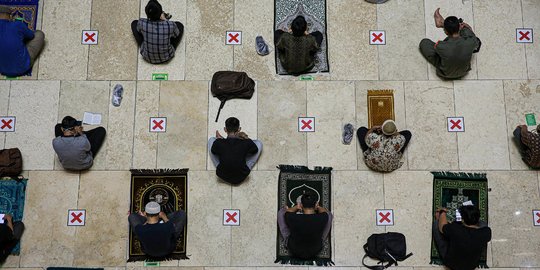 Pengurus Masjid Istiqlal Batasi Jemaah Salat Jumat