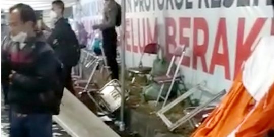 Penyekatan di Jembatan Suramadu Sisi Surabaya Ricuh akibat Jumlah Nakes Minim