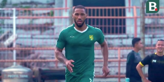 Liga 1: Bek Anyar Persebaya Kaget dengan Cuaca Panas Surabaya