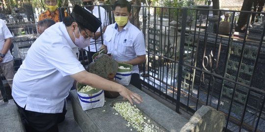 Ziarah ke Astana Oetara, Ketum Golkar Masih Keturunan Mangkunegara
