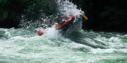 Seru dan Menantang Adrenalin, Ini 4 Wisata Arung Jeram Favorit di Sumut