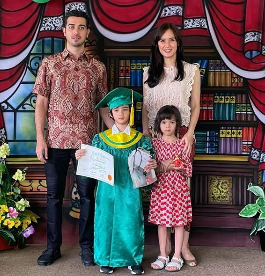 fachri albar dan istri