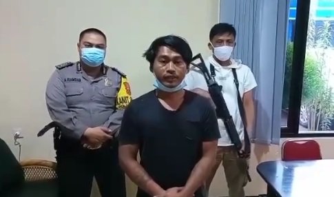 pria tak percaya corona ditangkap