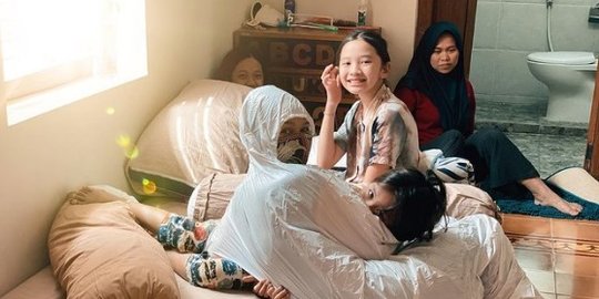 Zaskia Adya Mecca Sampaikan Kabar Putri Sulungnya Sudah Negatif Covid